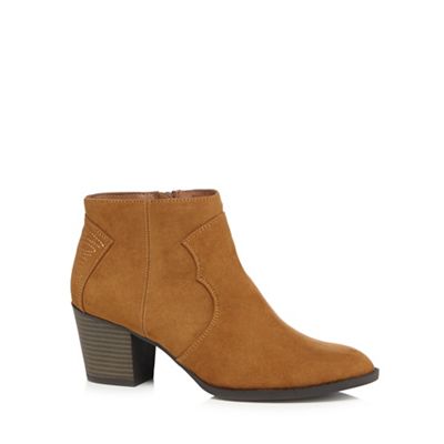 Mantaray Tan western style ankle boots